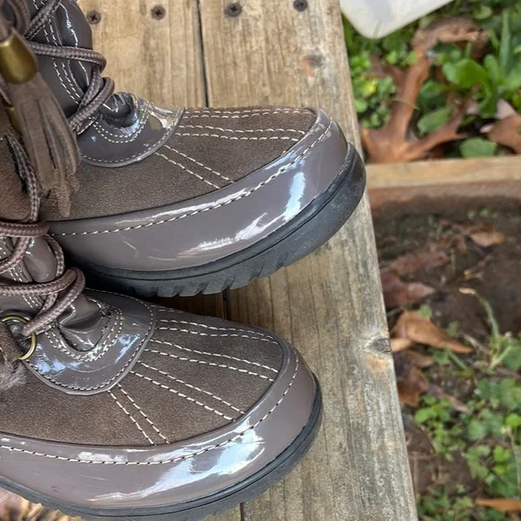 Sporto Brown Fur-Trim Winter Boots - Picture 15 of 16